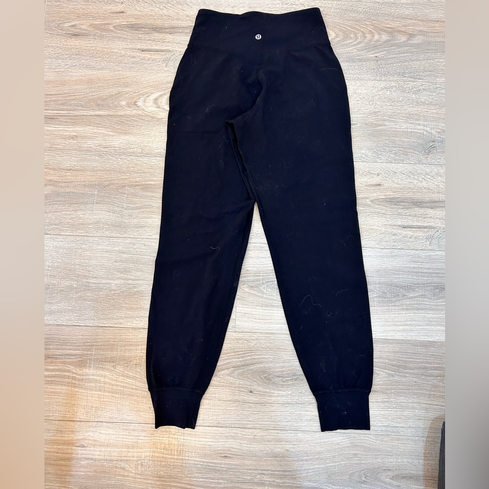 Lululemon joggers size 4